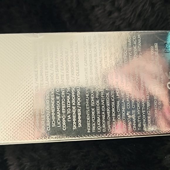 New still in wrapper tom ford shimmering body oil. - Picture 2 of 3